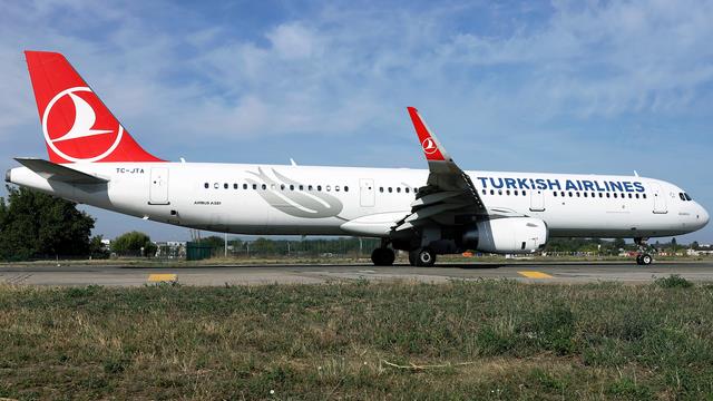 TC-JTA:Airbus A321:Turkish Airlines